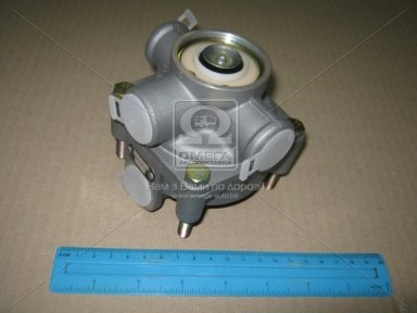 Клапан прискорювальний VOLVO (вир-во Axut)